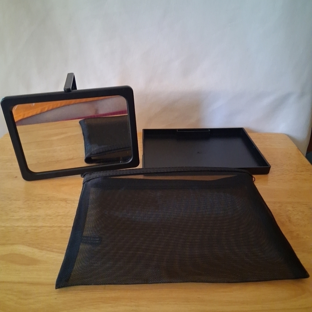 Womans Makeup Mirror - Picture 4 of 5